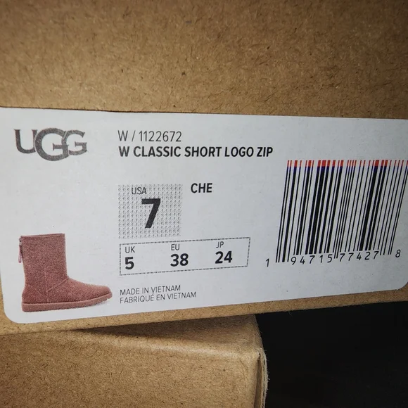 Ugg boots - Picture 10 of 10
